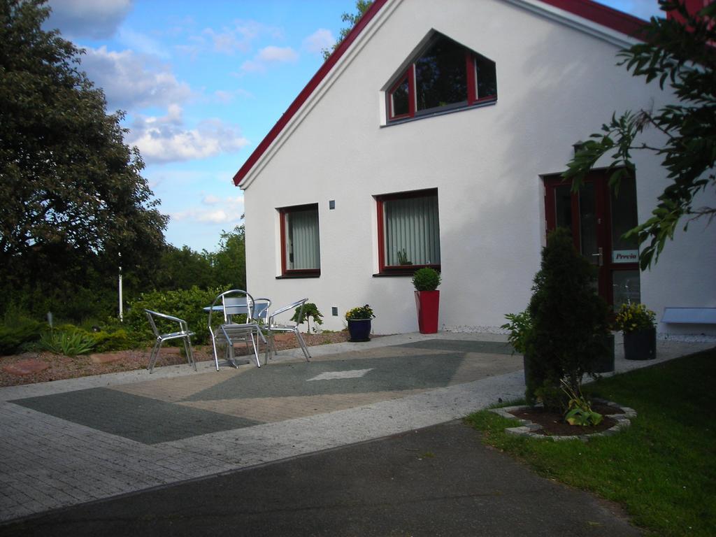 Solrosen I Simrishamn - Oesterlen מראה חיצוני תמונה